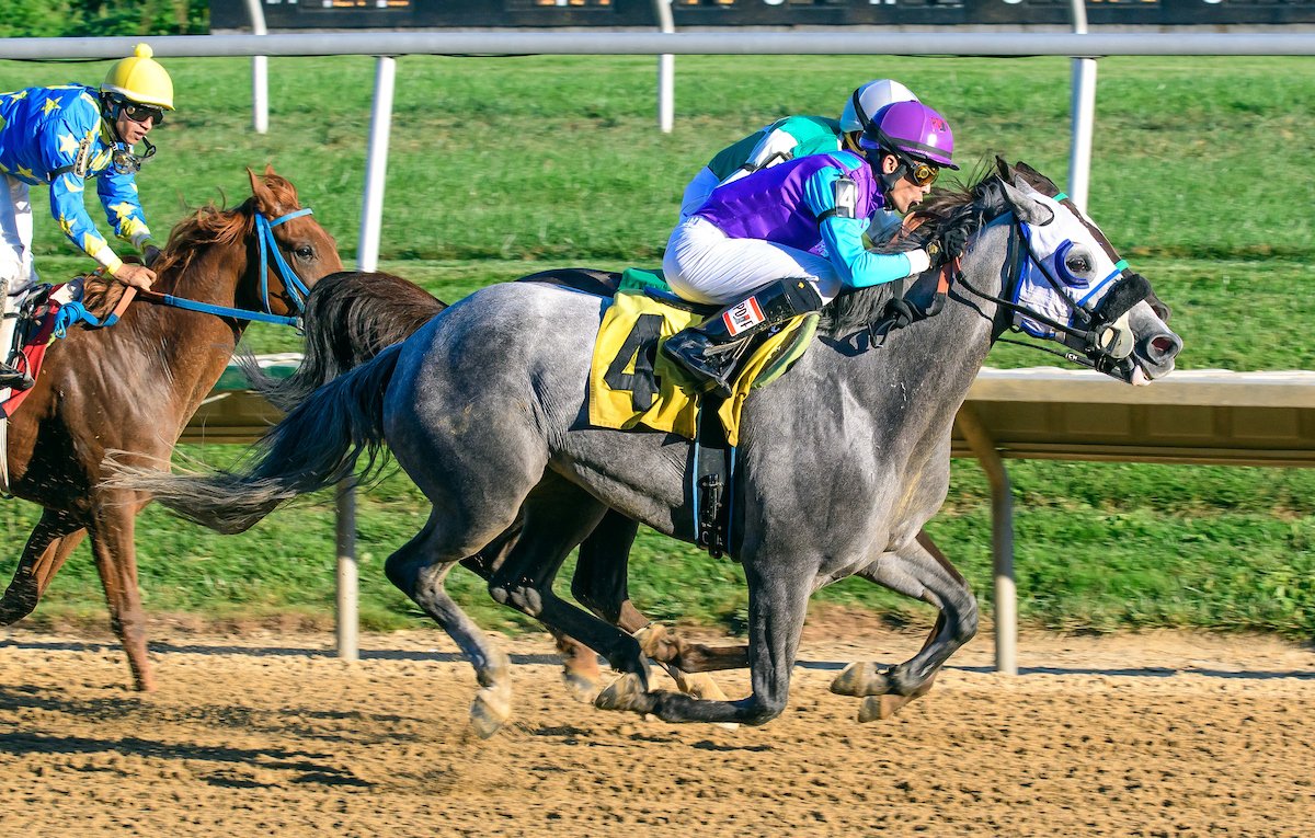 Last Call wins at Delaware park